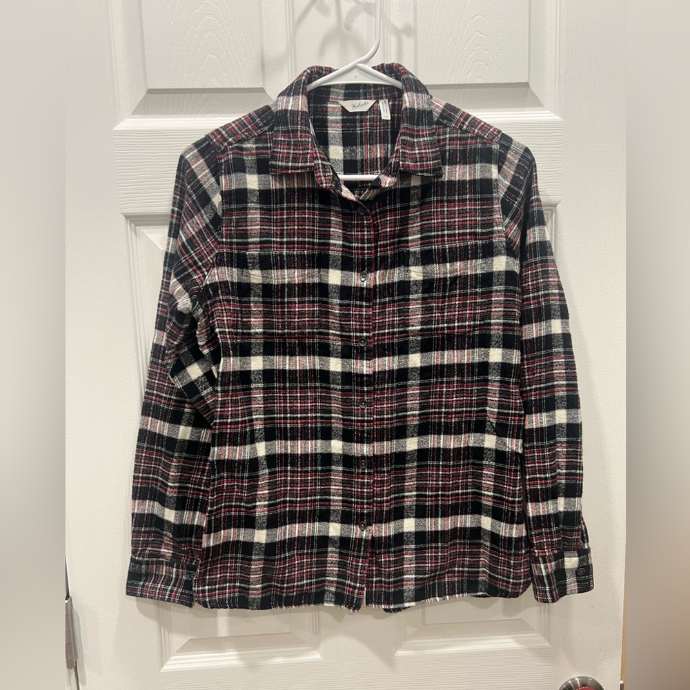 Woolrich women’s plaid black white and red shirt 100% cotton